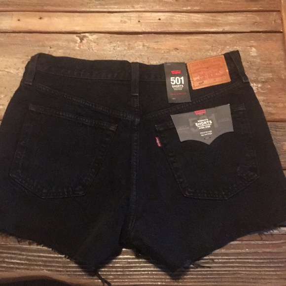 Levi Strauss High Rise Shorts - Picture 2 of 5